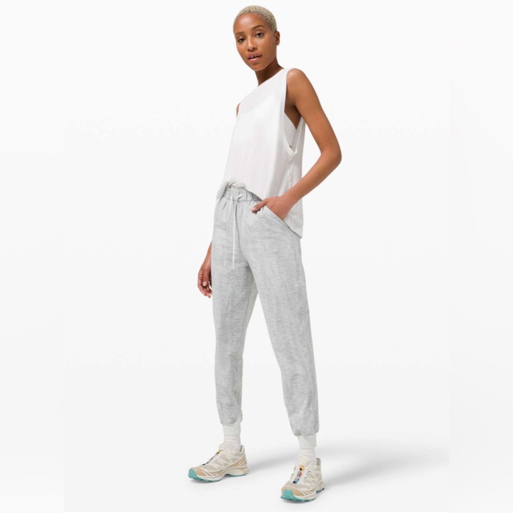 Lululemon Stretch High-Rise Jogger